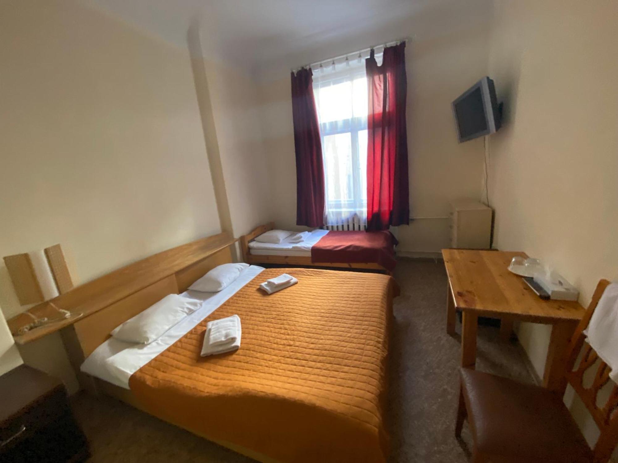 Viktorija With Private Hostal Riga