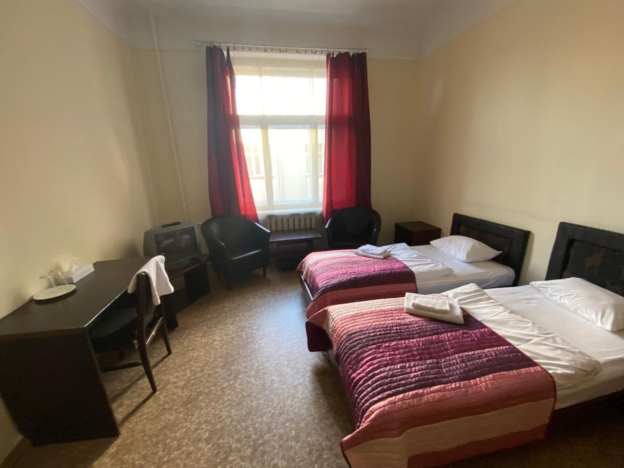 Hostal Viktorija With Private *