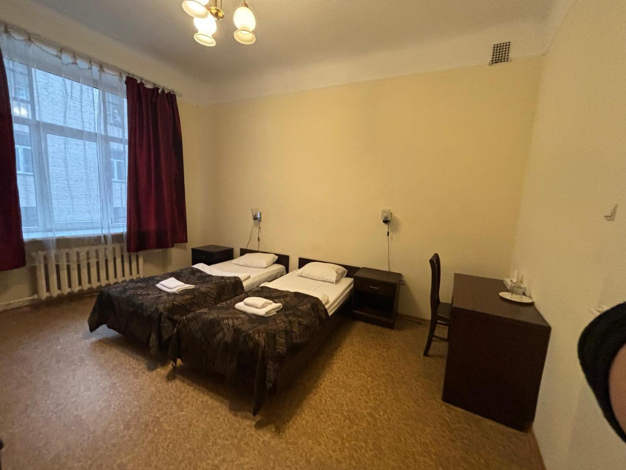 Hostal Viktorija With Private